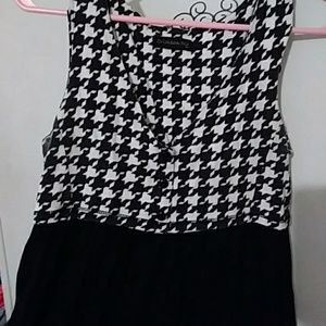 Houndstooth sleeveless dress